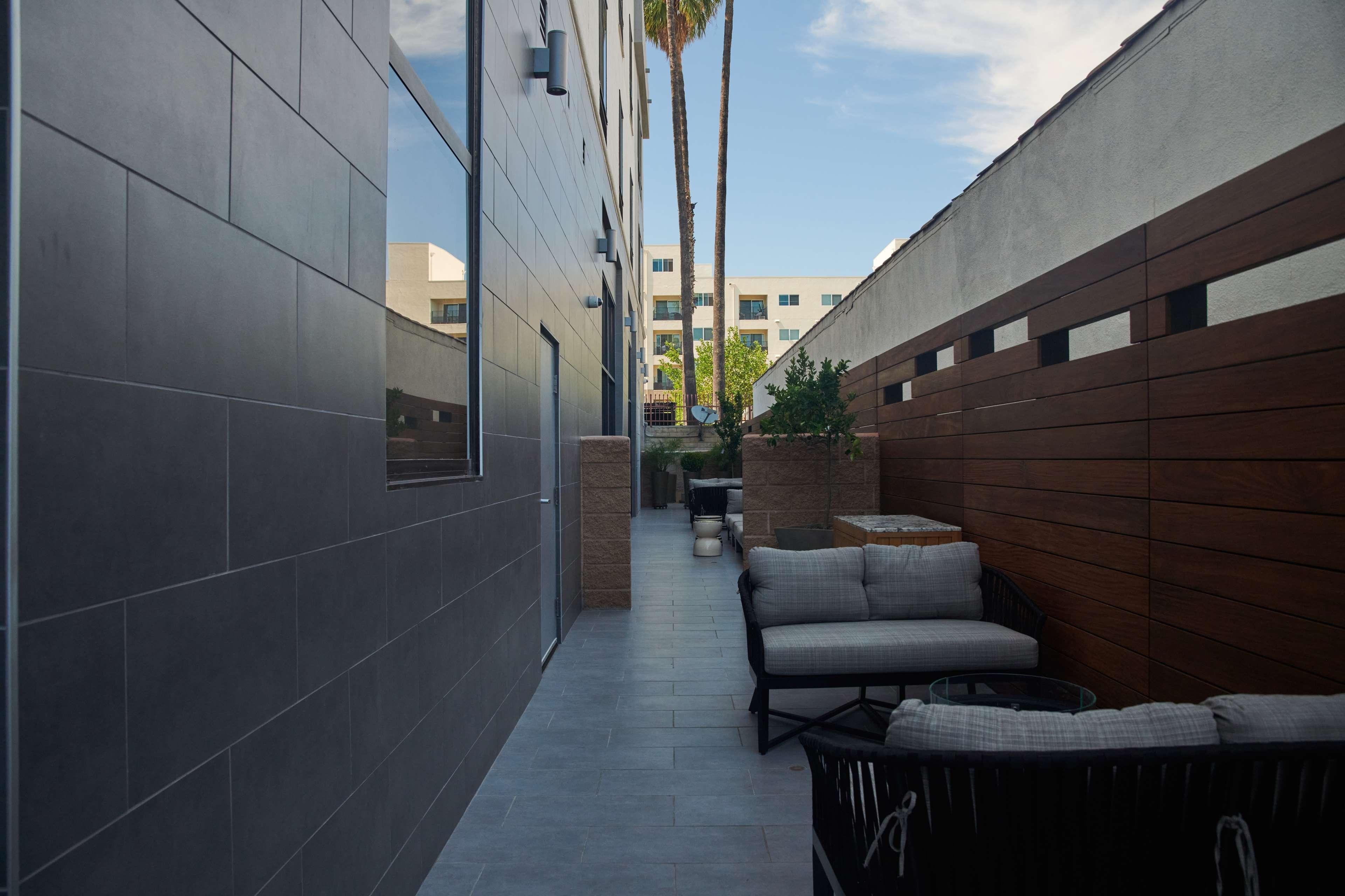 Hampton Inn & Suites Sherman Oaks Los Angeles Exterior foto